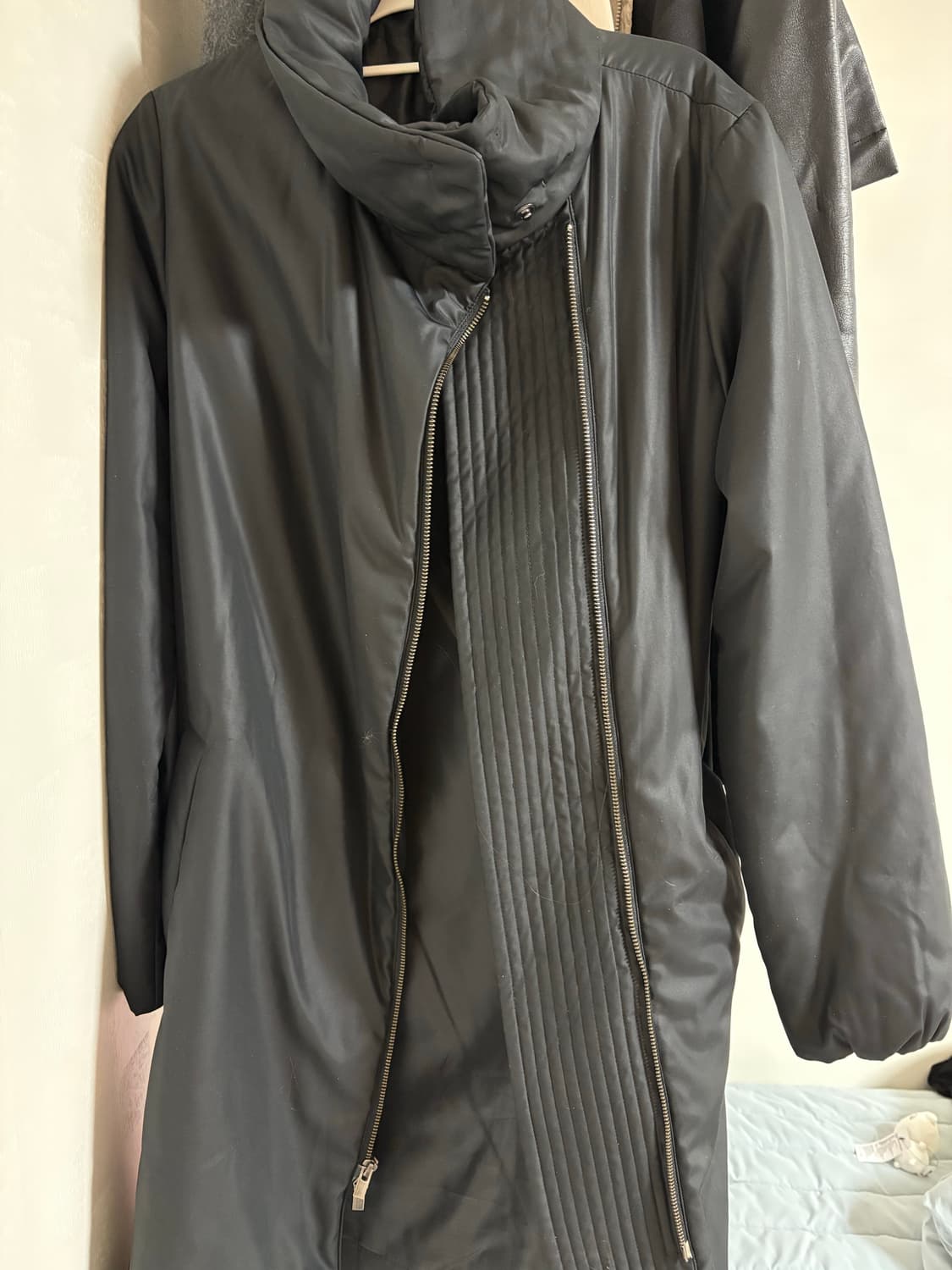 아야즈 띠어리 사선롱패딩 상품이미지2