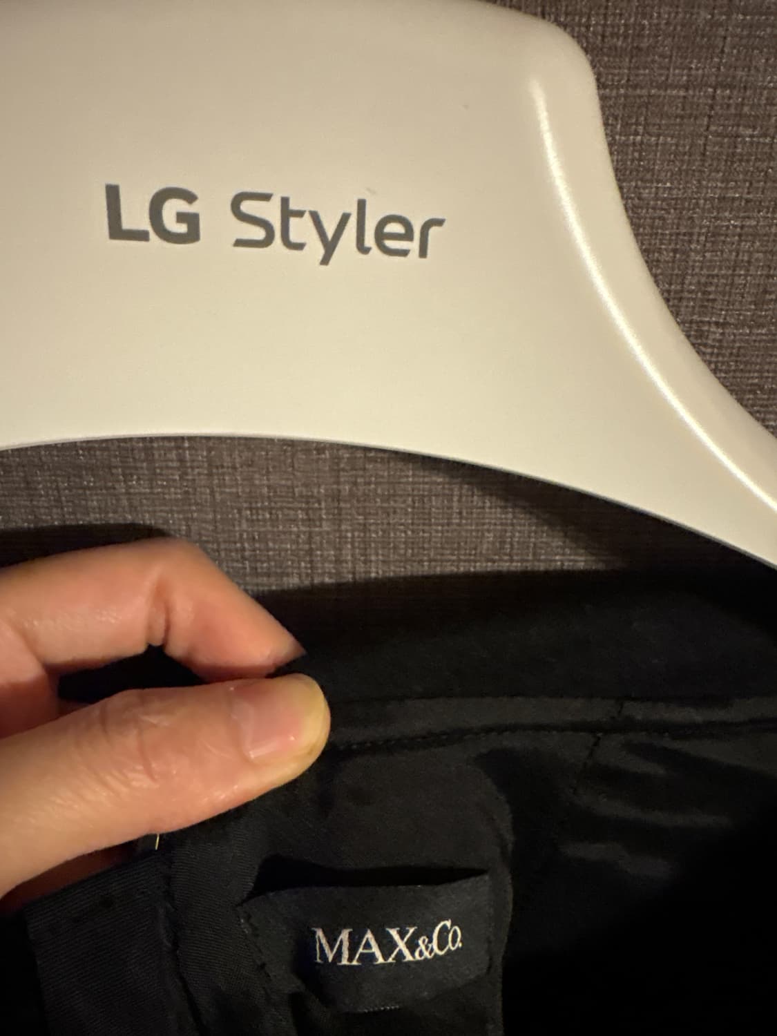 MAX&Co. (막스앤코)**의 블랙 울 저지 원피스 상품이미지3