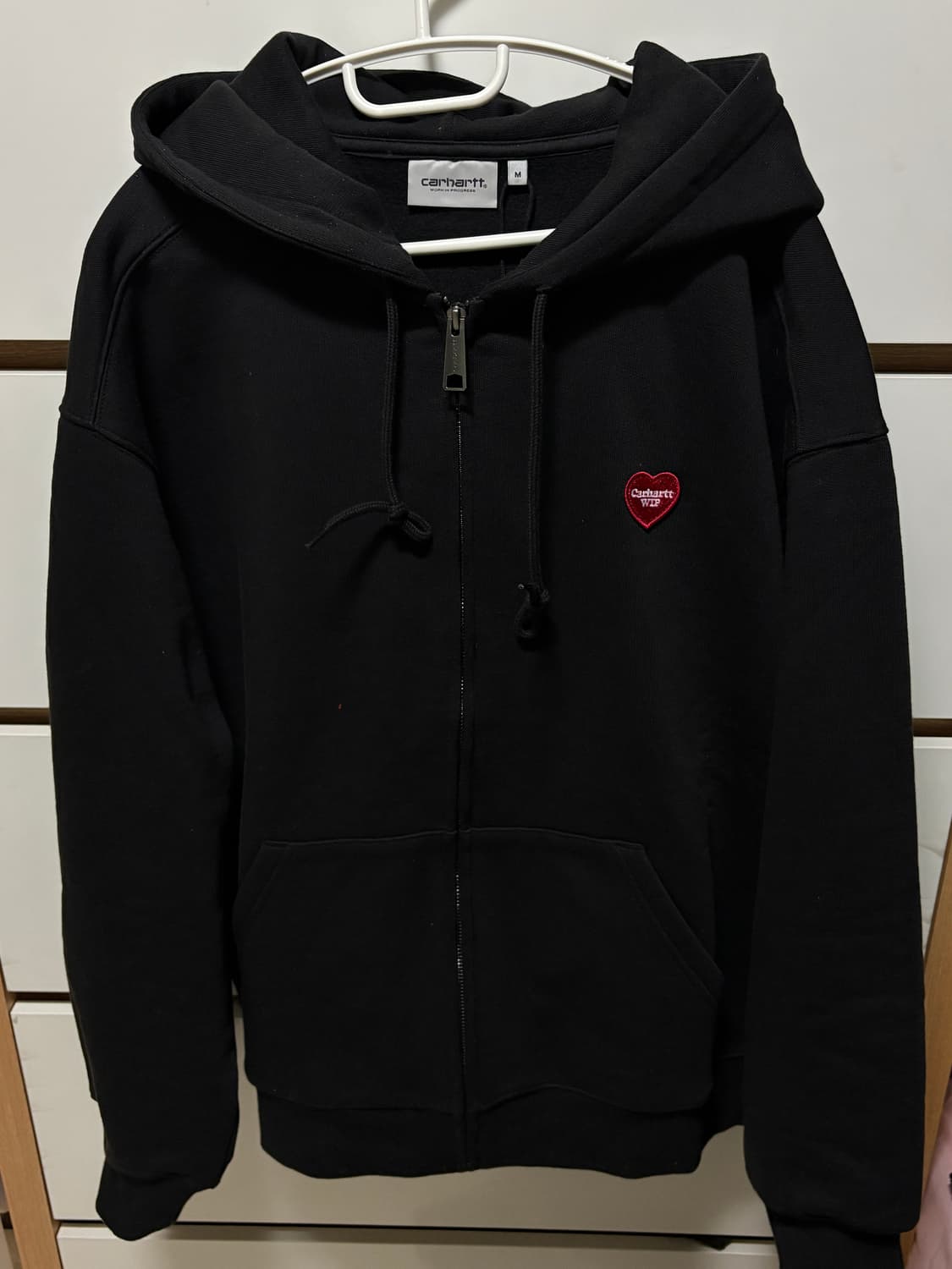 칼하트 WIP 하트 2 하트 후드 집업 블랙 상품이미지3