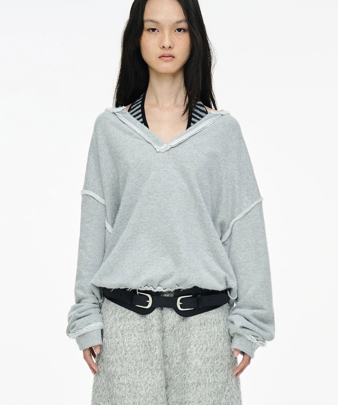 새상품) 세릭 Furry V-neck Sweatshirts / Gray 상품이미지1