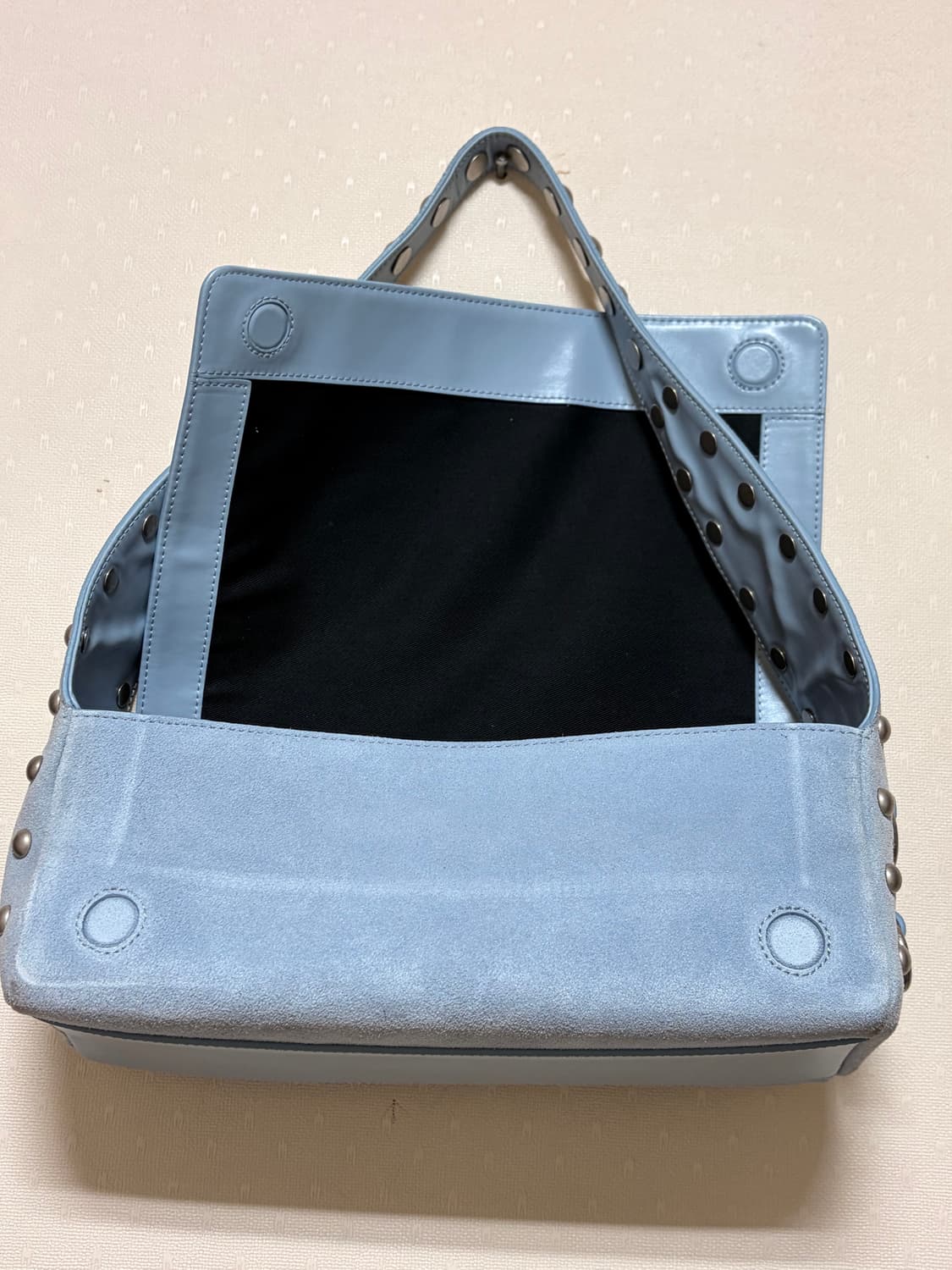 오픈와이와이 스터드 더플 백 스카이블루 상품이미지10