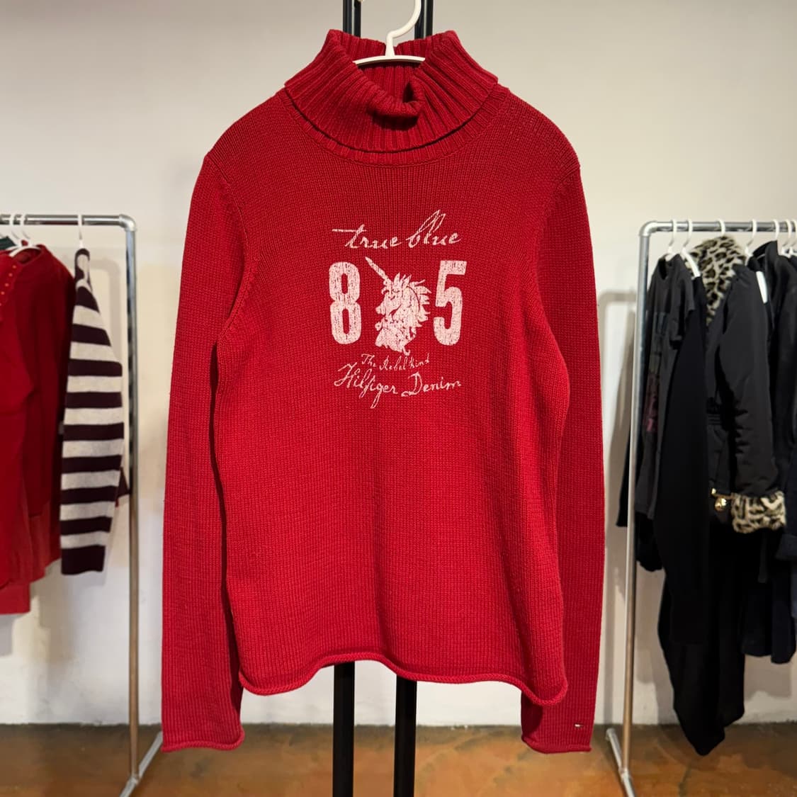 타미 힐피거 레드 터틀넥 니트 / S 사이즈 상품이미지1