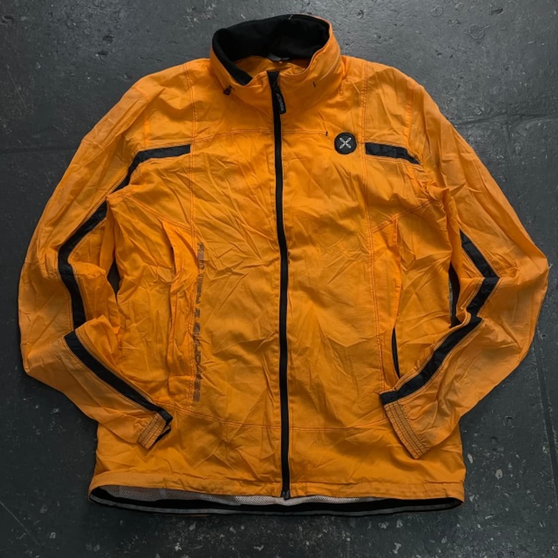 95 몬츄라 경량 바람막이 상품이미지1