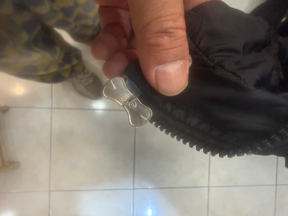 55-66 정품 구찌 빈티지 인터로킹 숏 패딩 팝니다 상품이미지4