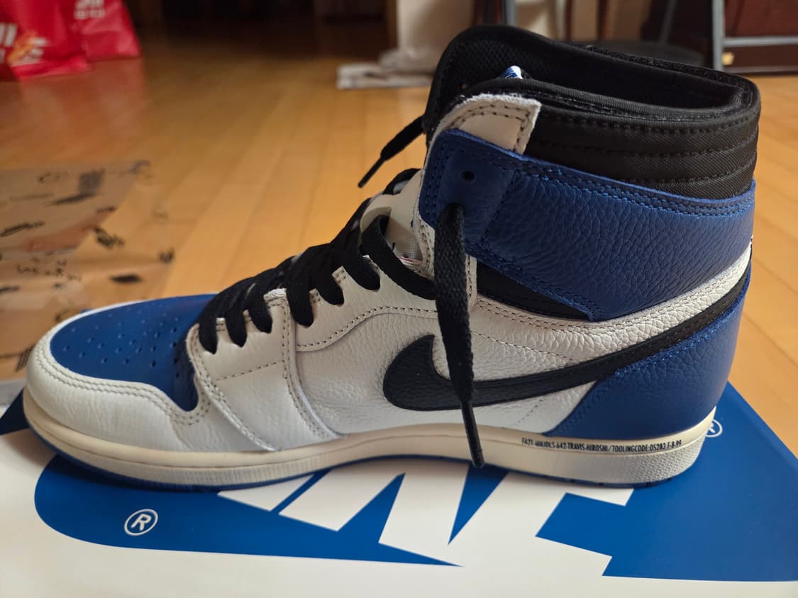 조던 1 x 트래비스 스캇 x 프라그먼트 레트로 하이 밀리터리 블루 상품이미지9