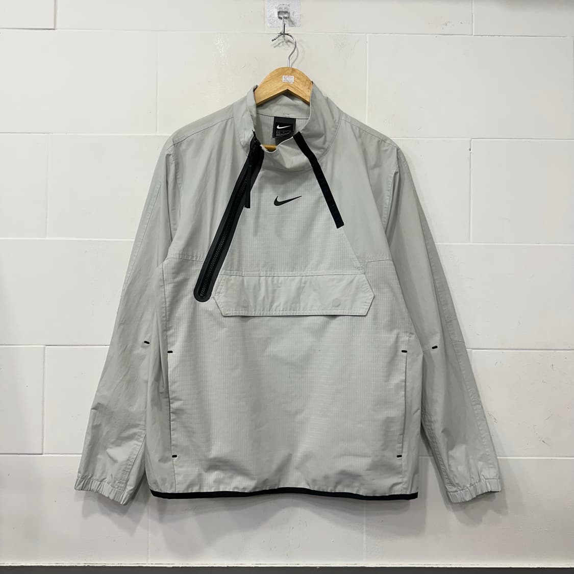 나이키 반집업 바람막이 상품이미지1