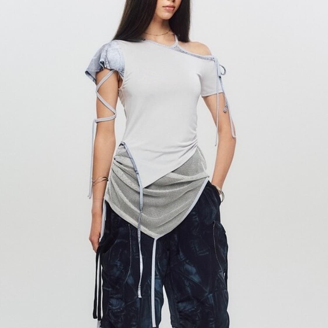 somsoc 솜속 마리아 러플 오프 숄더 탑 실버 상품이미지5