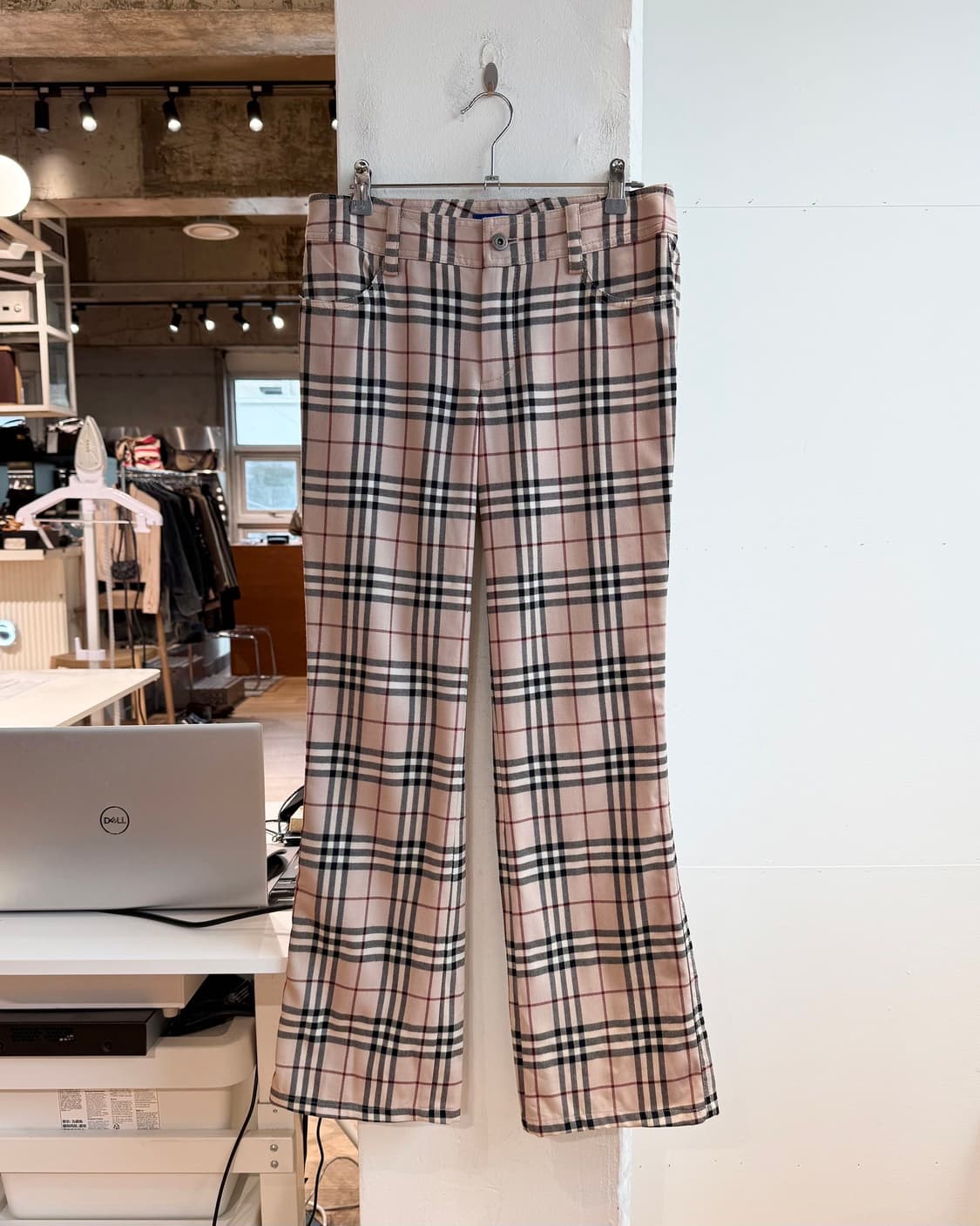 버버리 블루라벨 베이지 노바체크 팬츠  상품이미지2