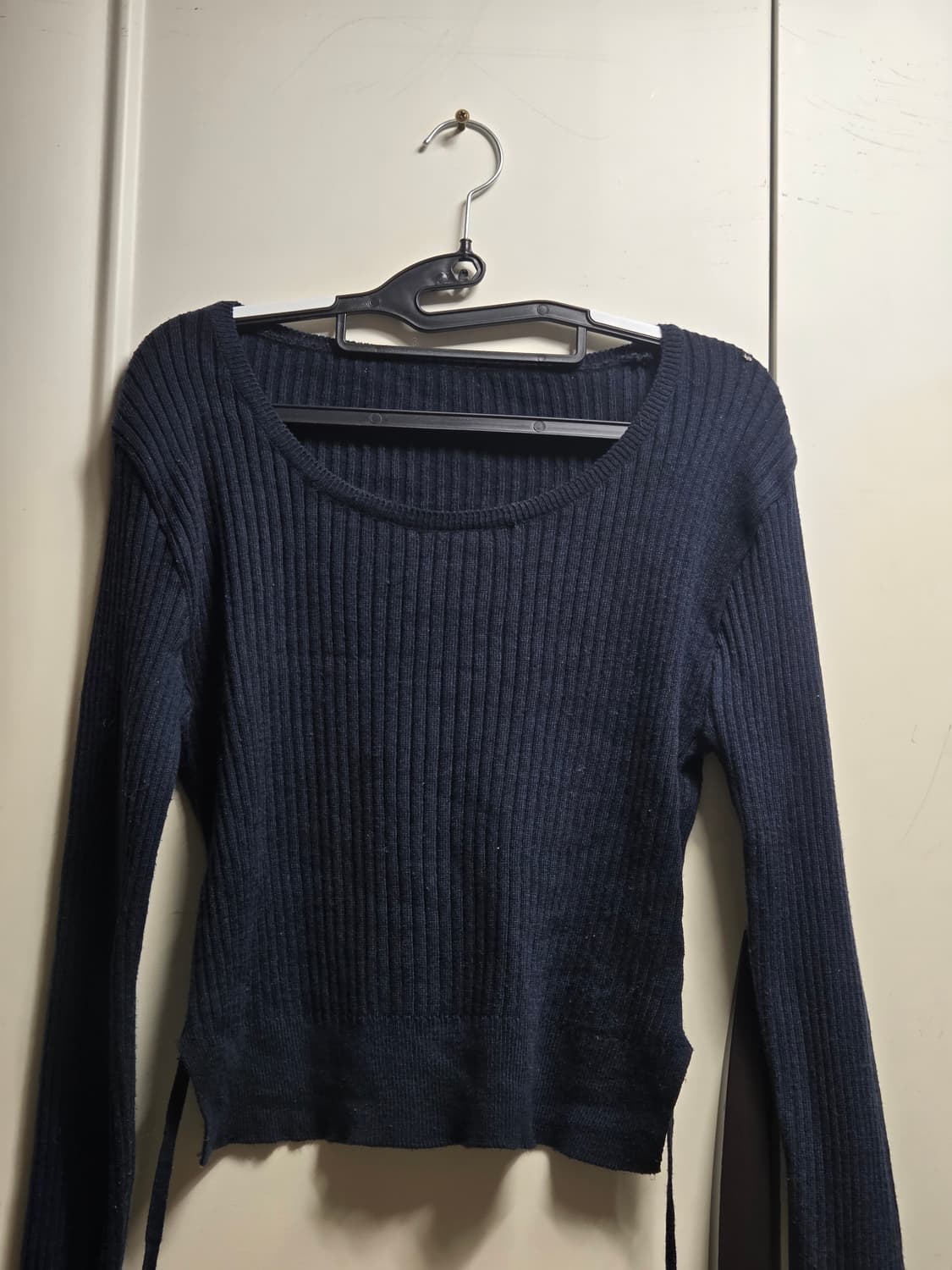 8천원 급처! 네이비 백 허리 스트링 허리 조절 니트 상품이미지1