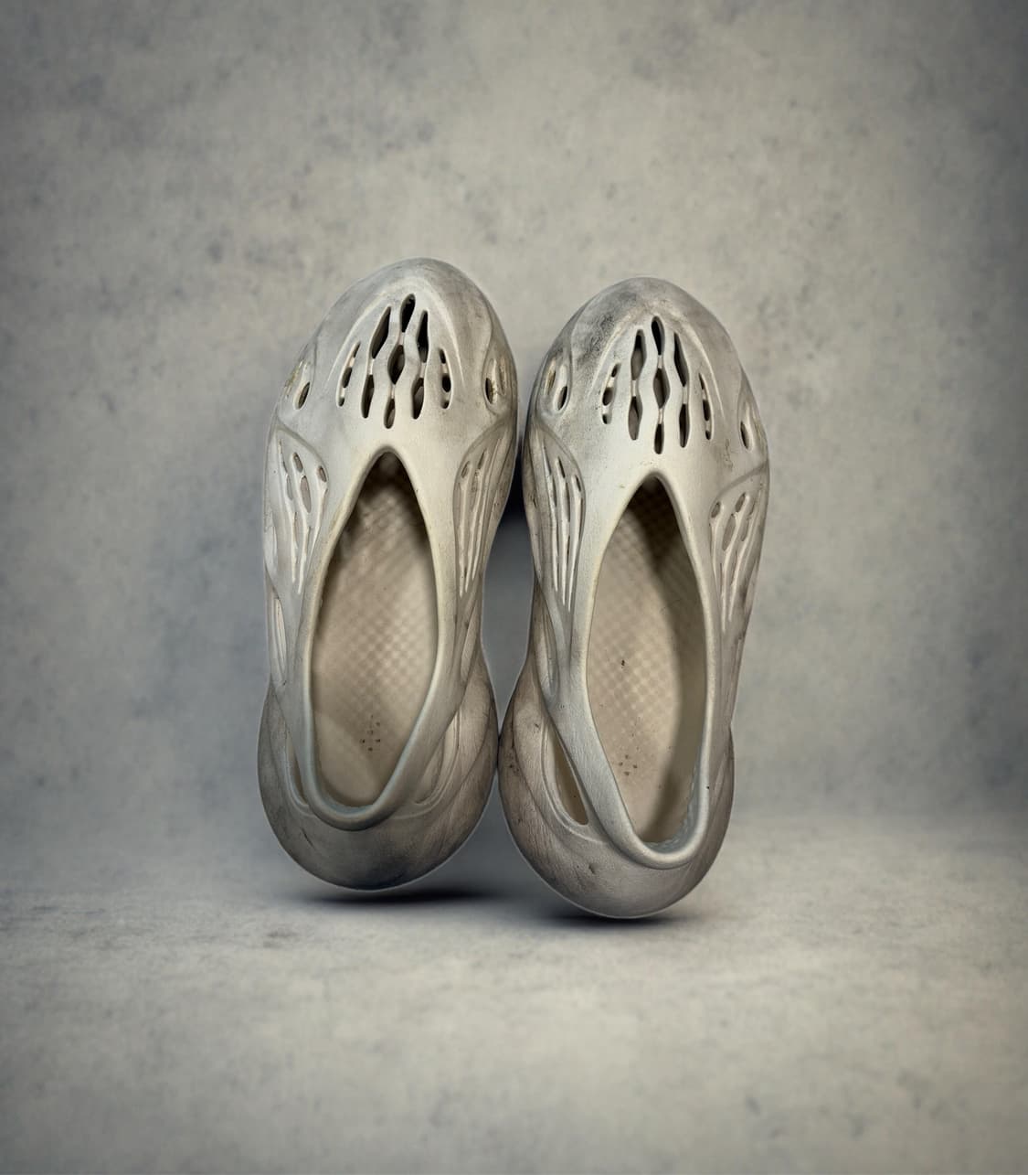 아디다스 이지 폼 러너 샌드 (285) 상품이미지1