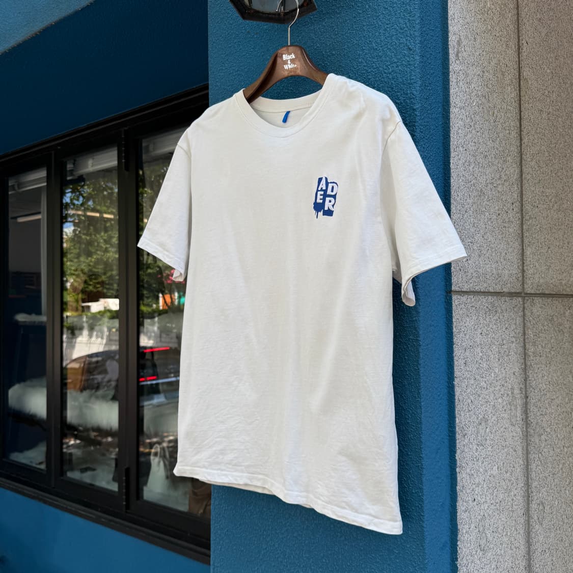 아더에러 성수 화이트 그래픽 반팔 A3 상품이미지1