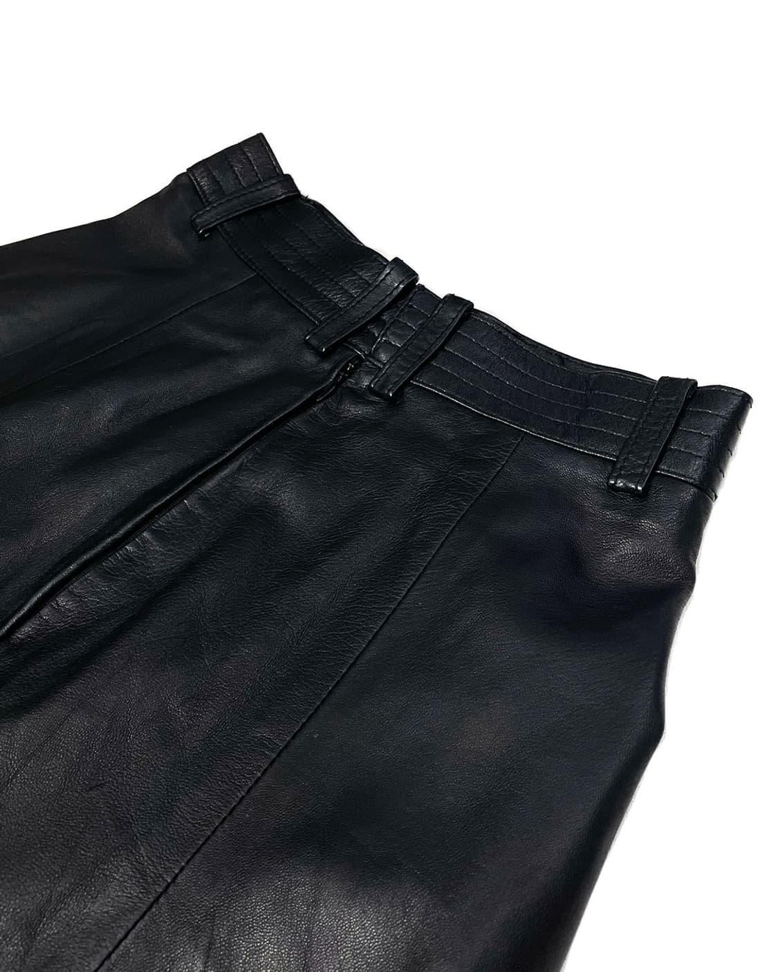 Yoshiki Hishinuma 백 셔링 레더 쇼츠 상품이미지3