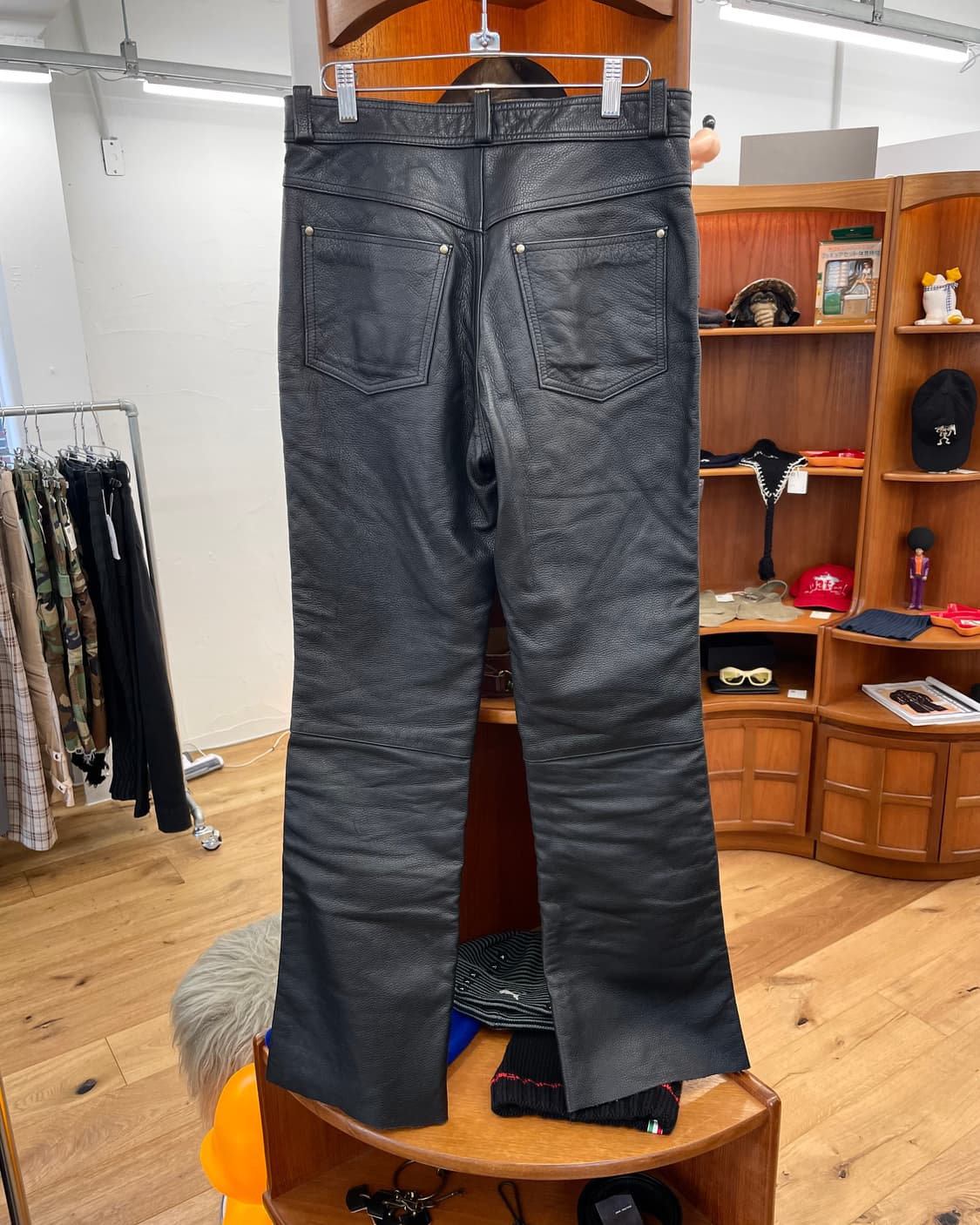 [L] 90s 레더 플레어 팬츠 상품이미지5