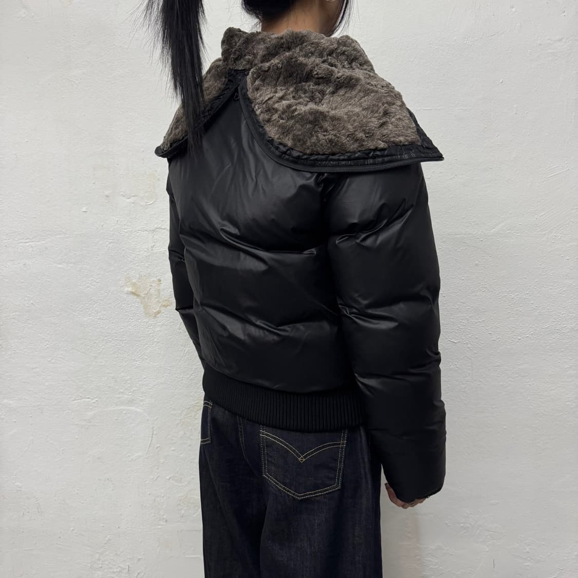 유나이티드애로우즈 블랙컬러 폴리에스터 혼방 후드 다운 자켓 상품이미지2