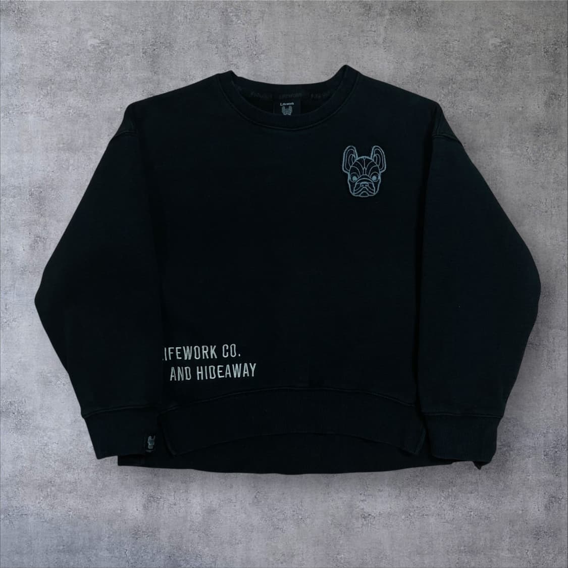 라이프워크 라독 자수 로고 블랙 맨투맨 상품이미지1