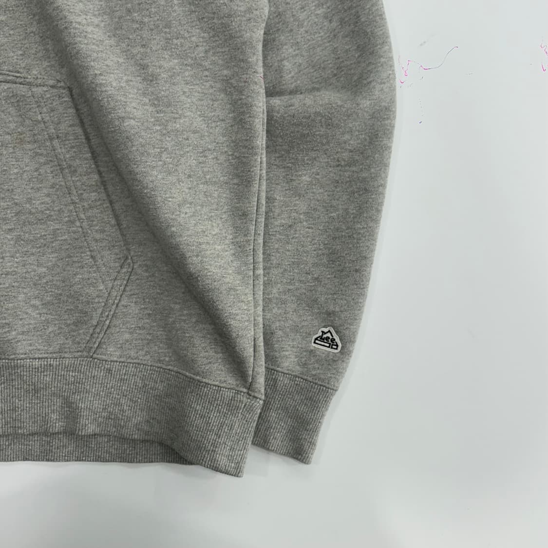 Lee 리 블랙 로고 그레이 후드티 상품이미지5