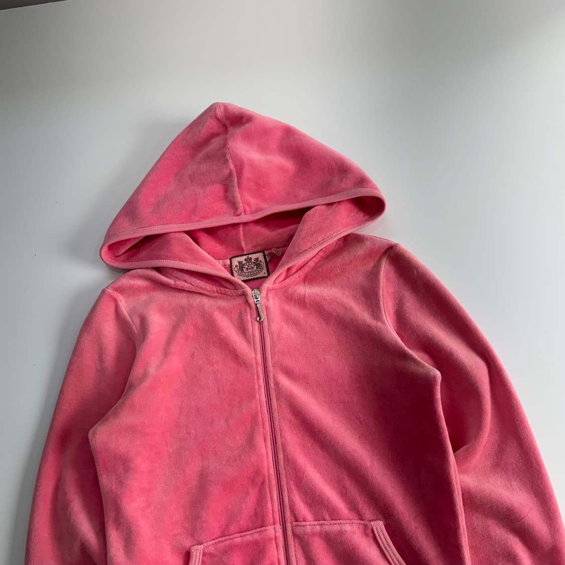 Juicy couture 쥬씨꾸뛰르 백 포인트 핑크 벨벳 후드집업 상품이미지4