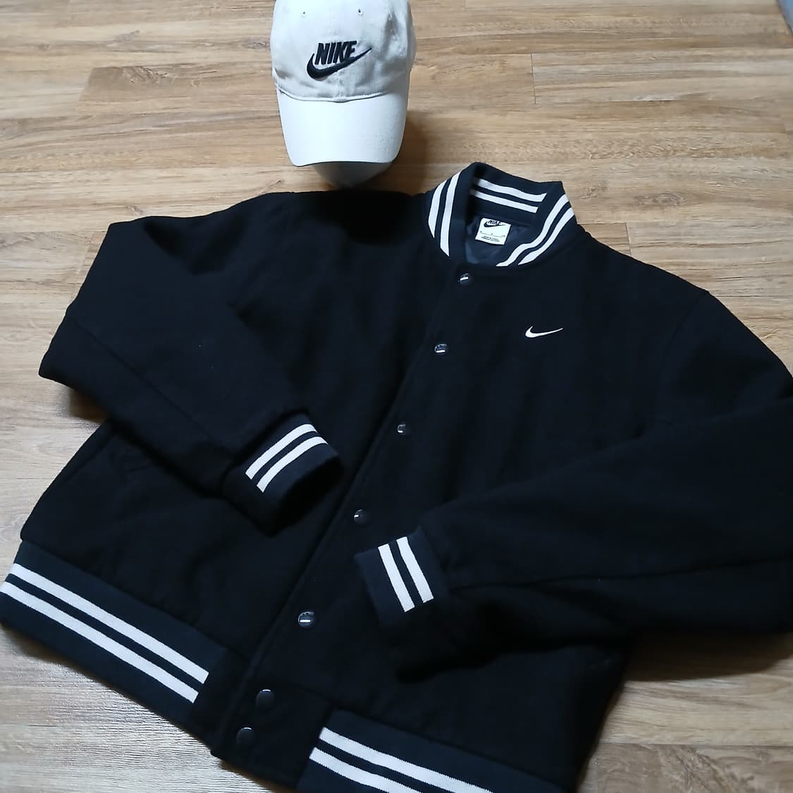 NIKE 나이키 어센틱 바시티 울 모직 점퍼 야구 자켓 상품이미지3