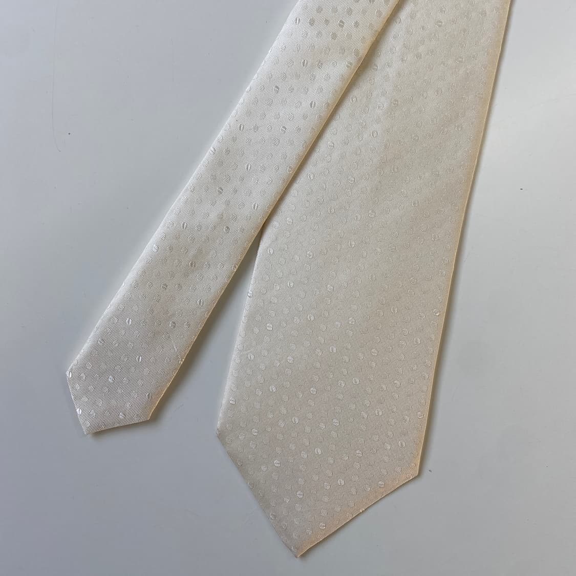 끌로에(chloe) 옴므 화이트 명품 정품 넥타이 상품이미지3