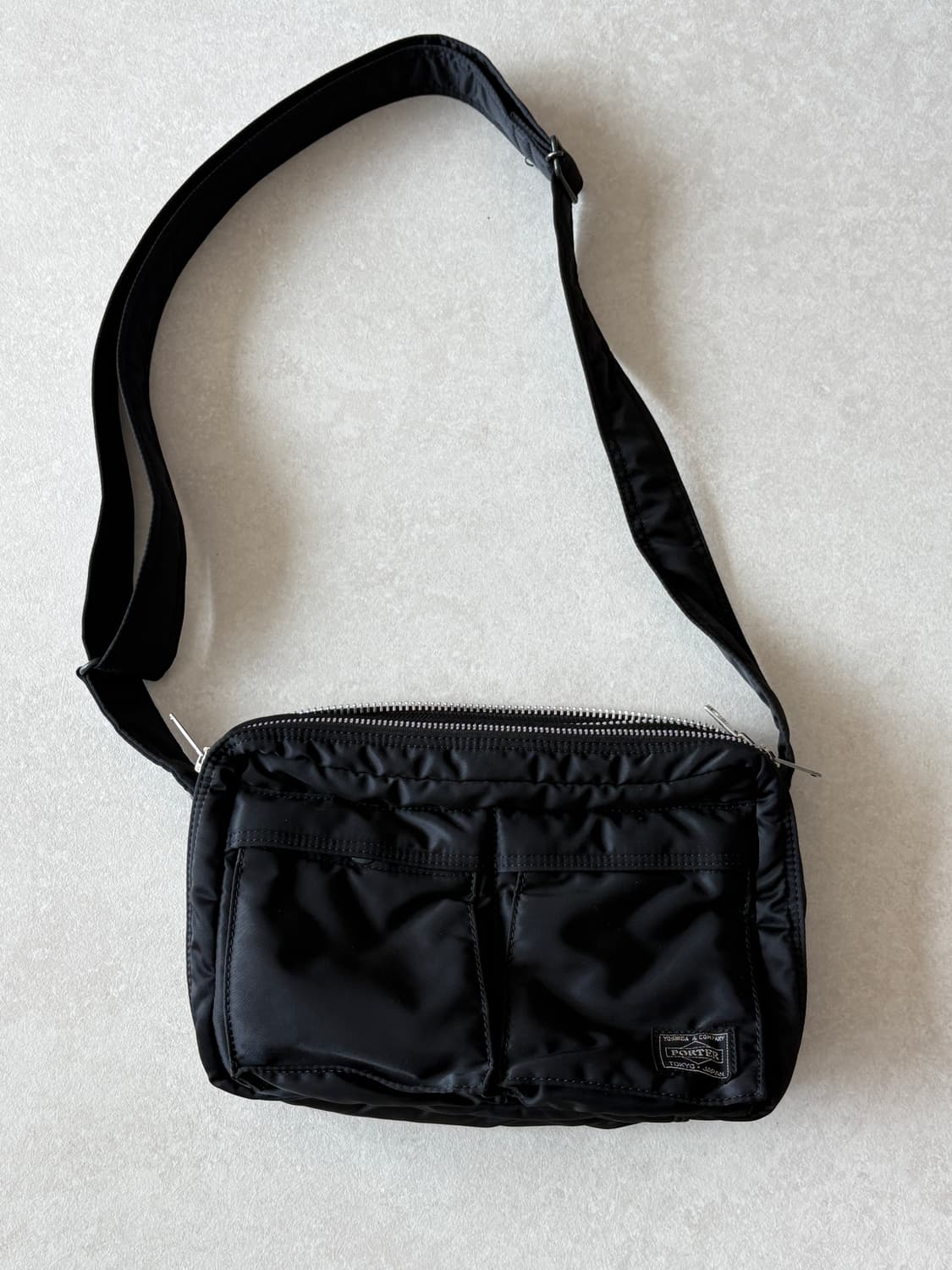 요시다 포터 탱커 숄더백 S 스몰 블랙 상품이미지1