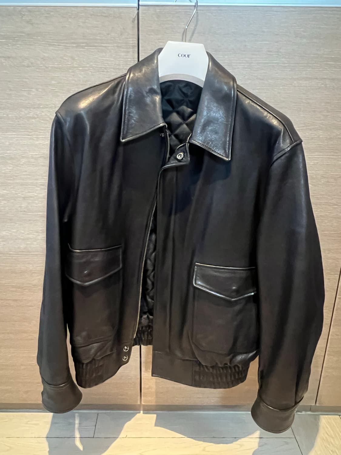 쿠어(COOR) 베지터블 레더 A-2 자켓 판매합니다. 상품이미지1