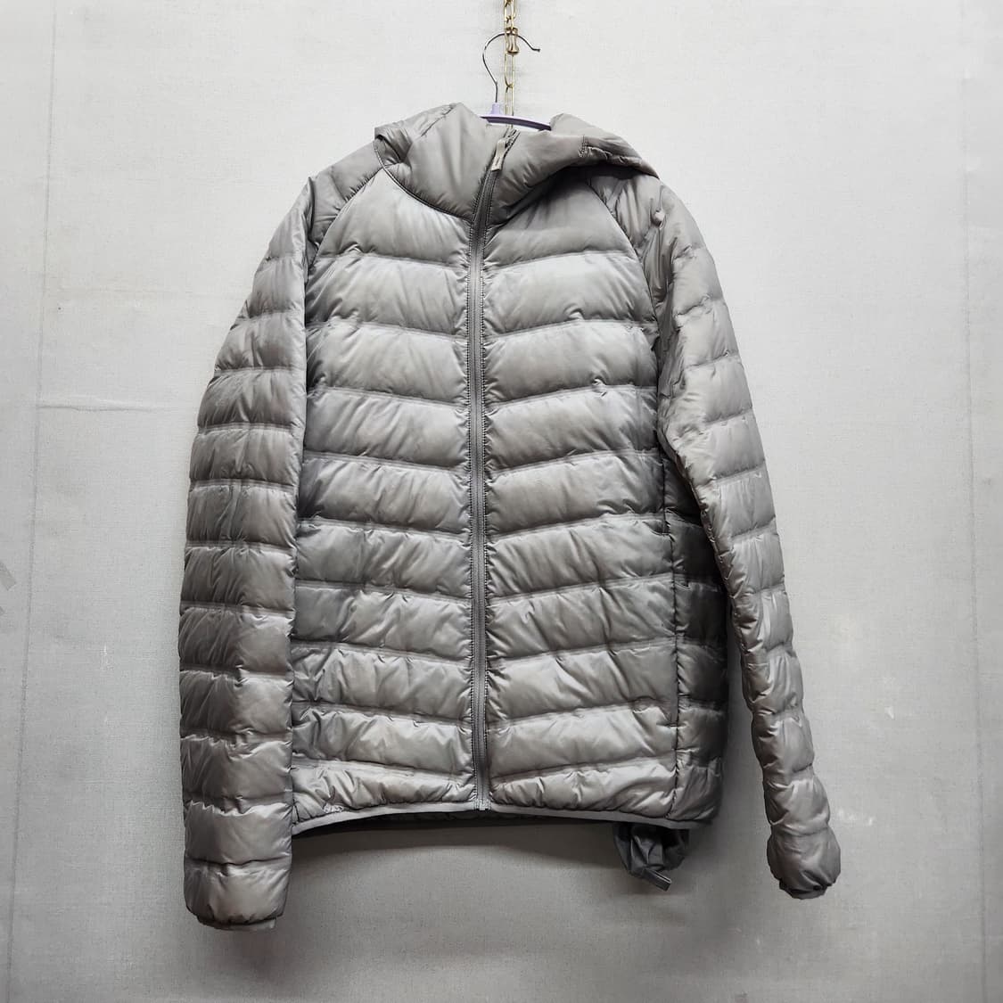 유니클로 다운 경량패딩(패딩주머니 O)  M 상품이미지1