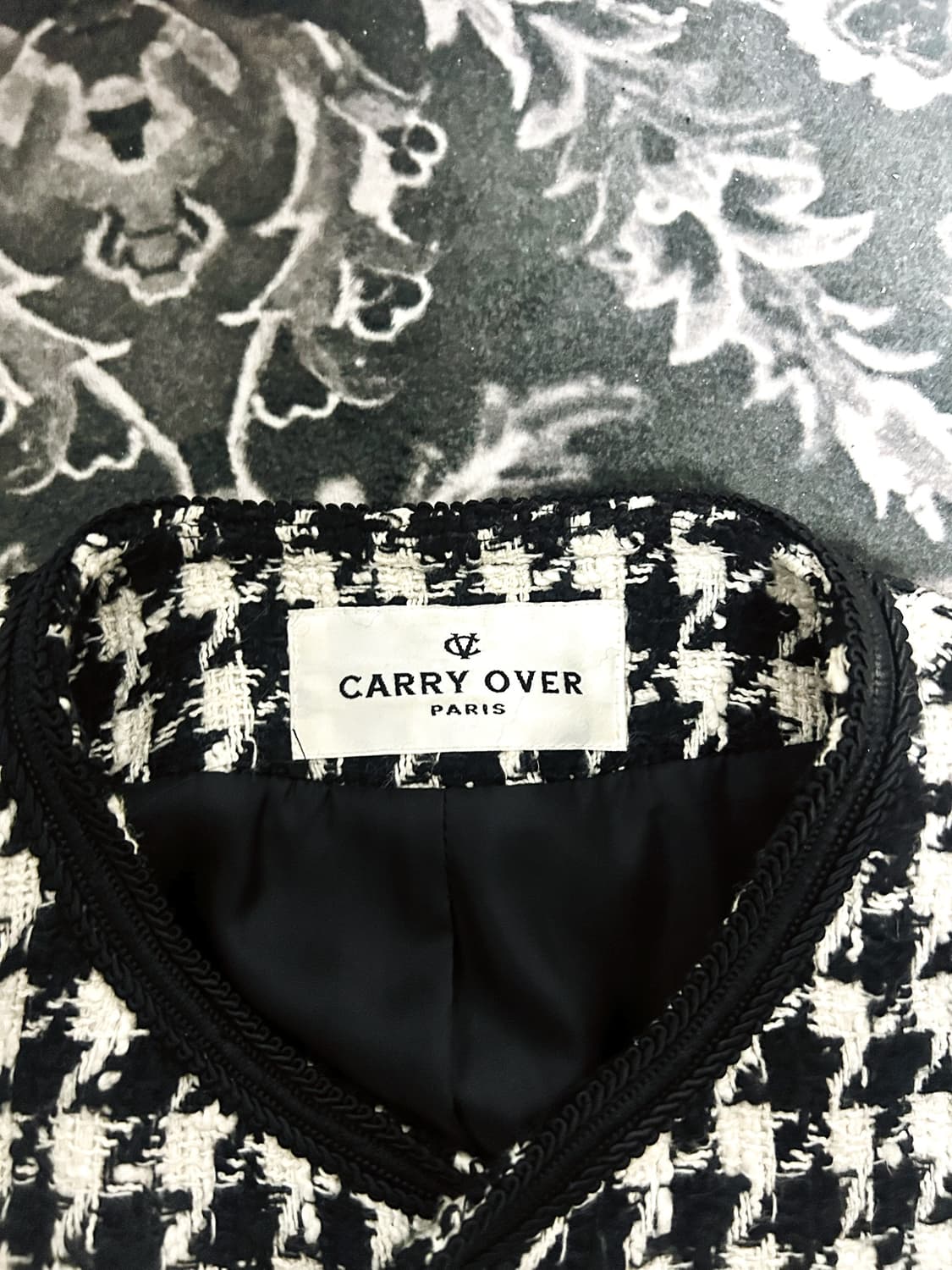 캐리오버 24fw트위드 자켓 상품이미지3