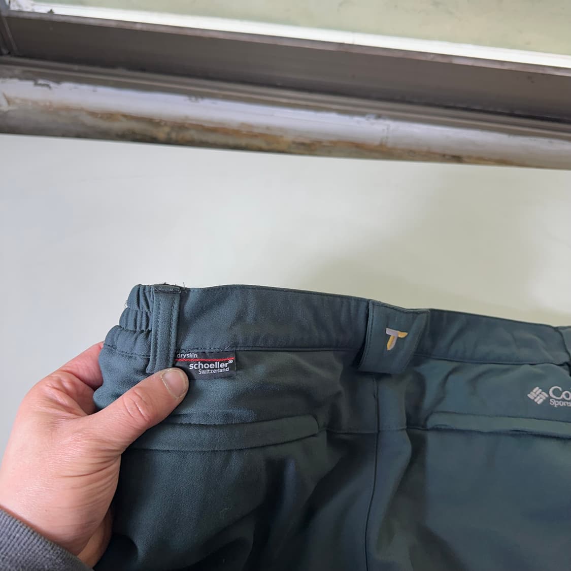 L 컬럼비아 티타늄 챠콜 일자핏 나일론 등산팬츠 상품이미지6