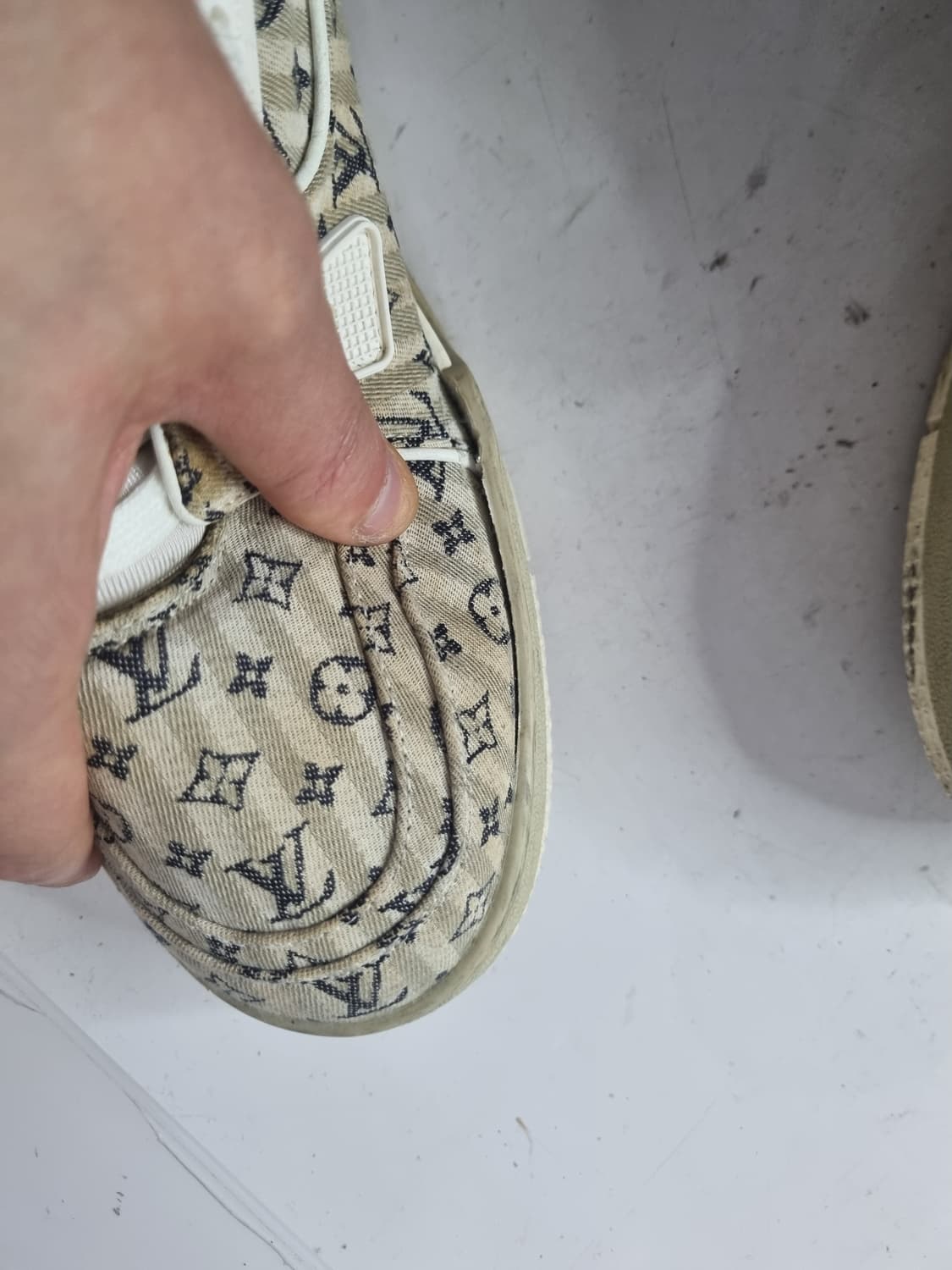 8 루이비통LV 트레이너 모노그램 베이지 상품이미지9