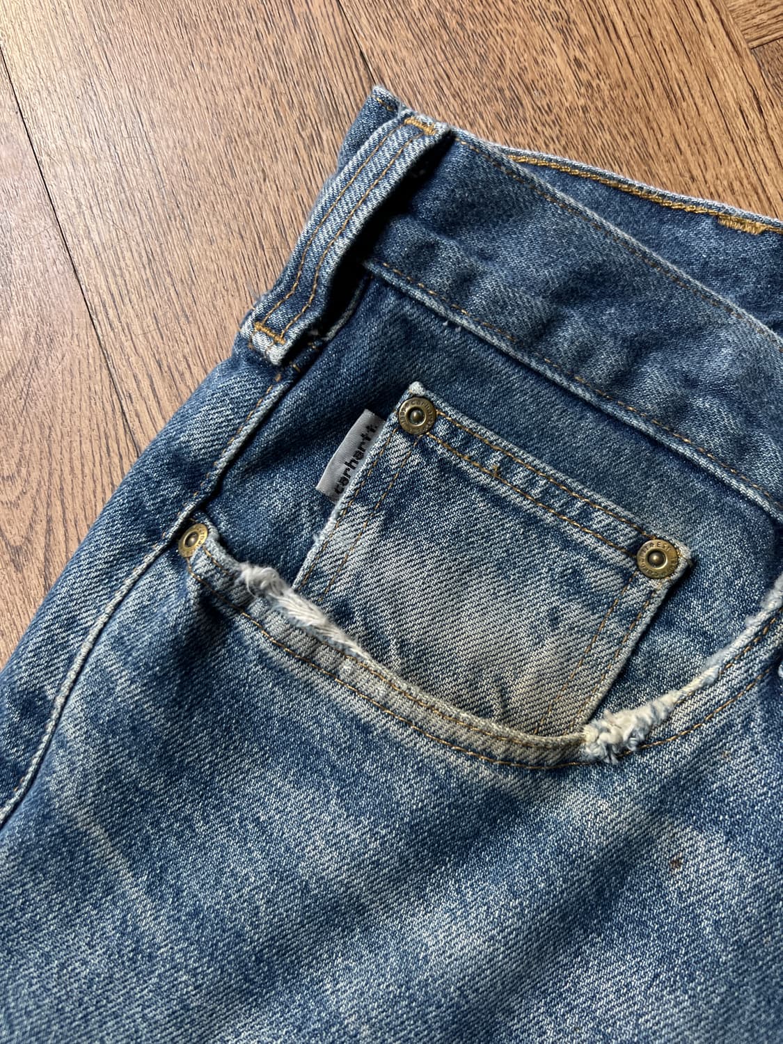 [38]칼하트 USA 빈티지 페이딩 워크 데님 팬츠 상품이미지4