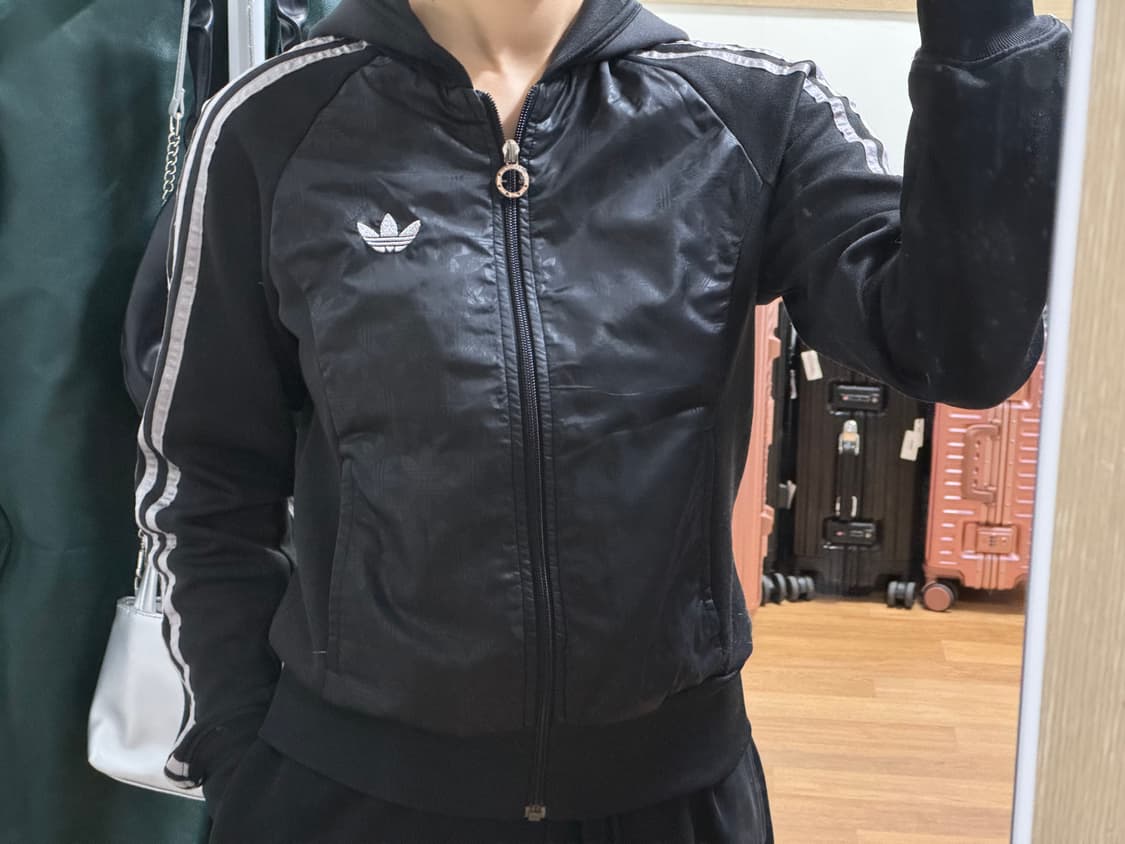 아디다스로고후드져지 아디다스글리터블랙탑 아디다스블랙실버 큐빅로고져지 상품이미지2