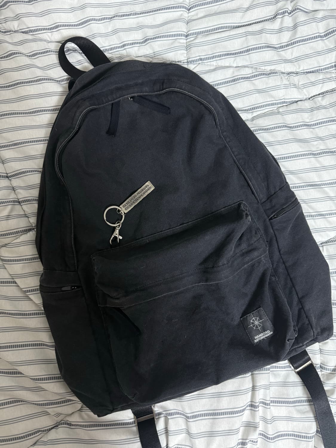 해칭룸 한로로 콜라보 백팩 (+ 키링) 상품이미지3