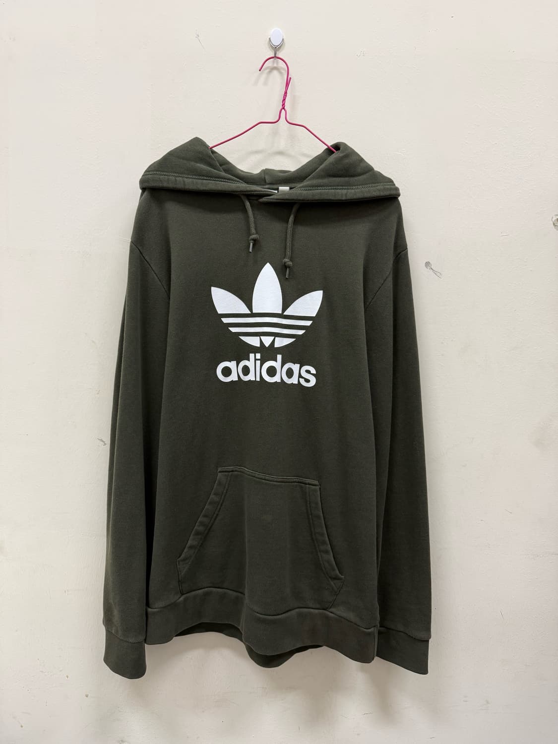 아디다스 카키 후드티 상품이미지1