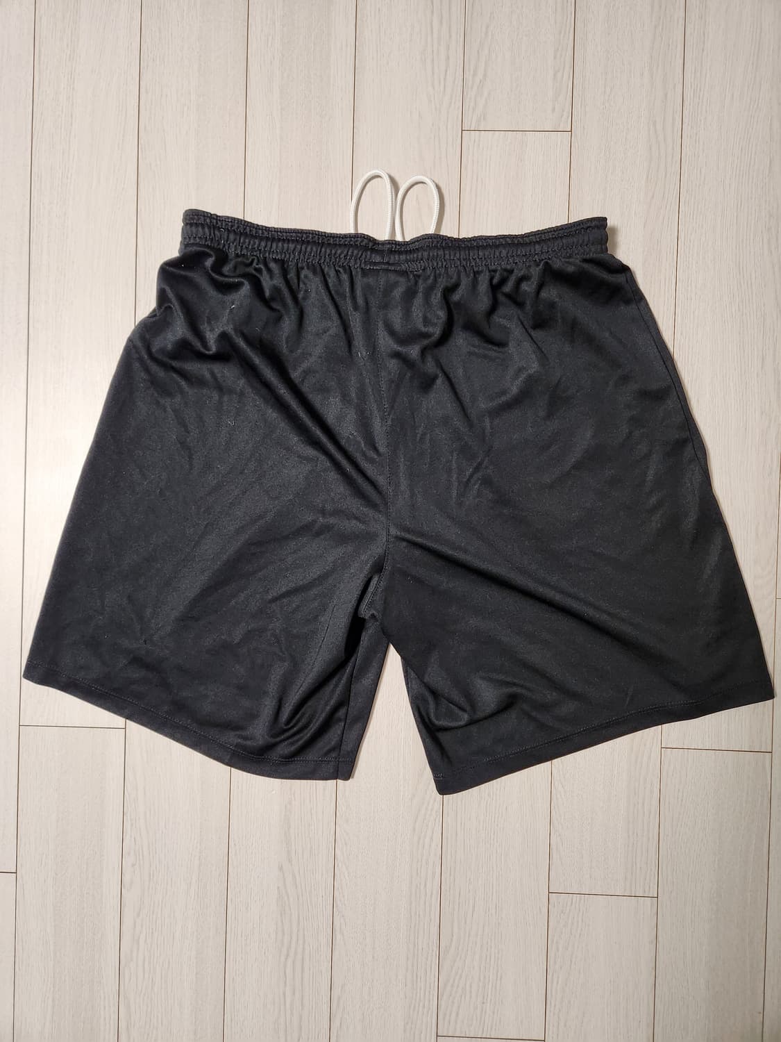 새상품급)나이키 드라이핏 반바지 사이즈L

오염 하자없이 깨끗해요^^

 상품이미지3