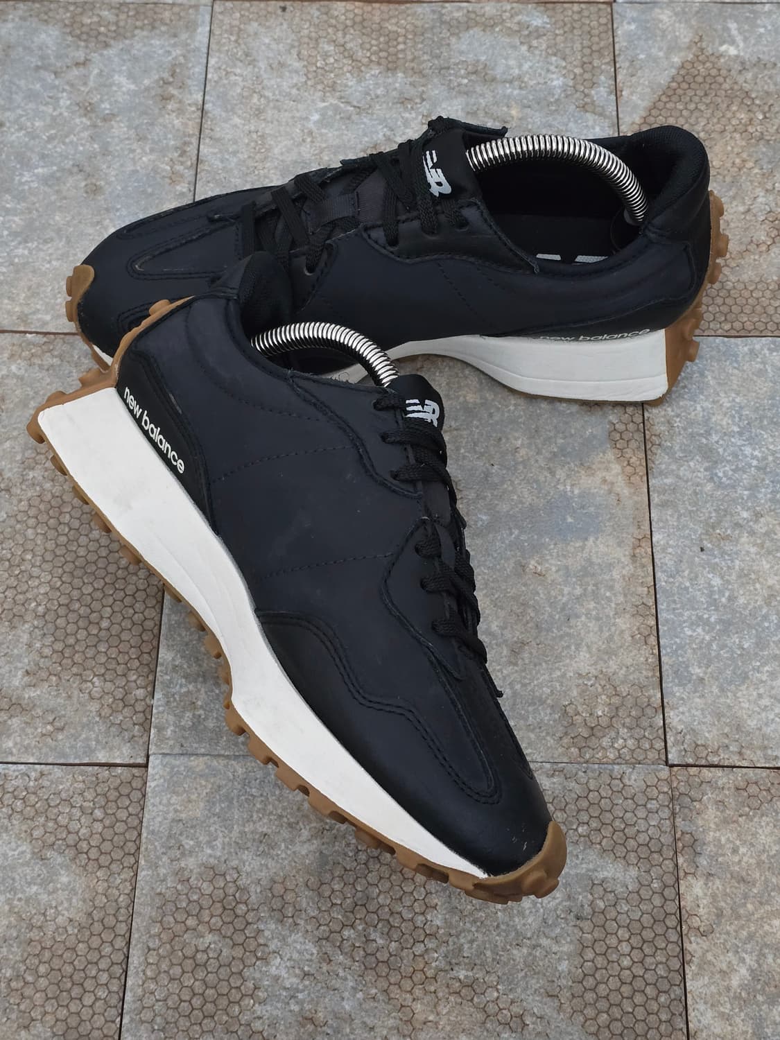 (250)뉴발란스 327 블랙 팬텀  상품이미지3