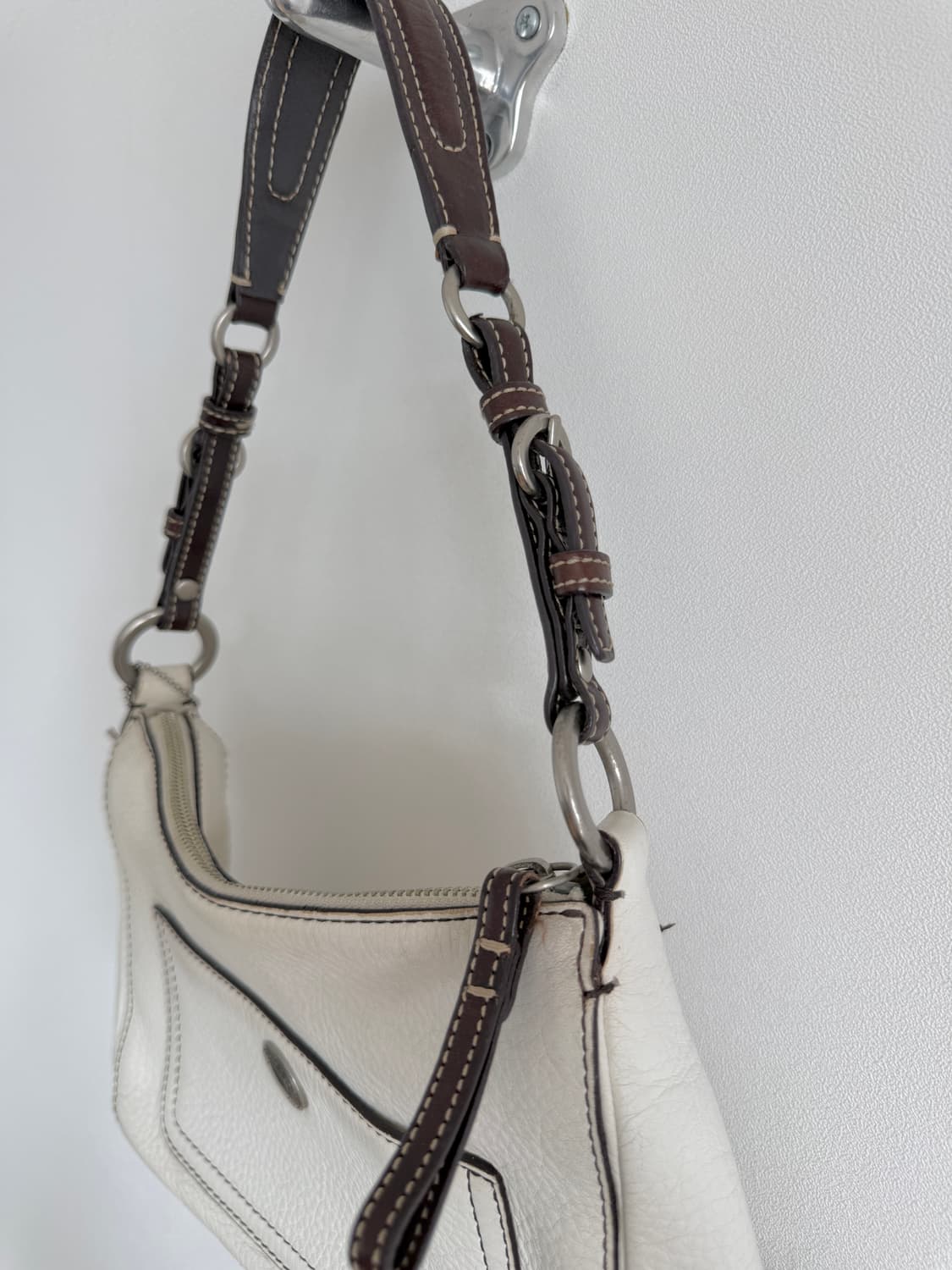 코치(COACH) 레더 숄더백 상품이미지4