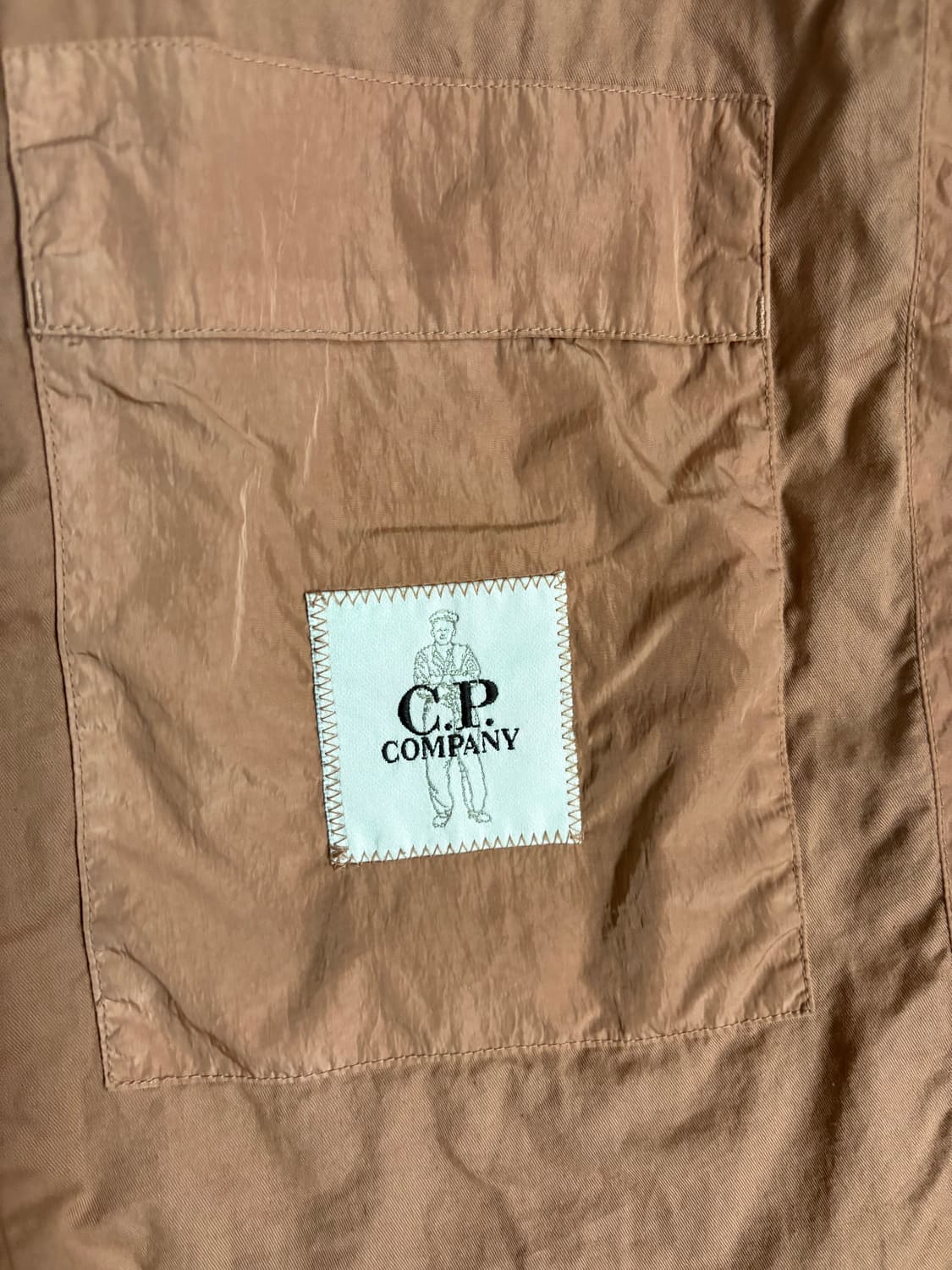 CP컴퍼니 바람막이 L 상품이미지7