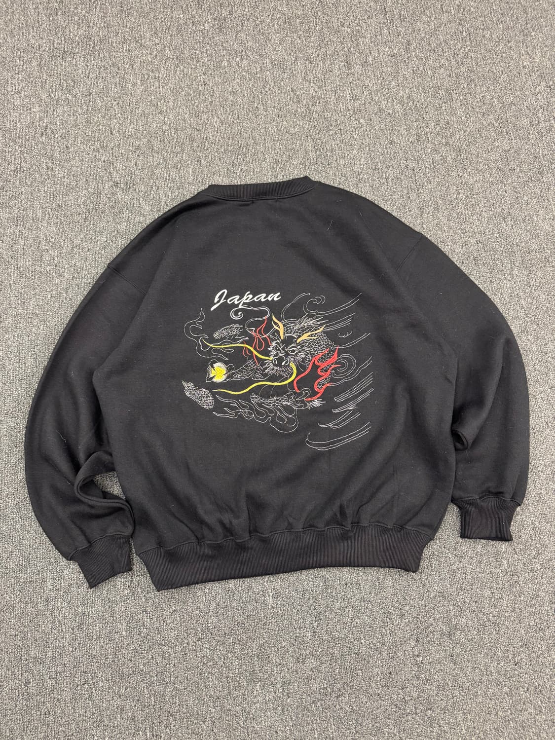 M)Each Side 빈티지 드래곤 자수 블랙 스웻셔츠 상품이미지4