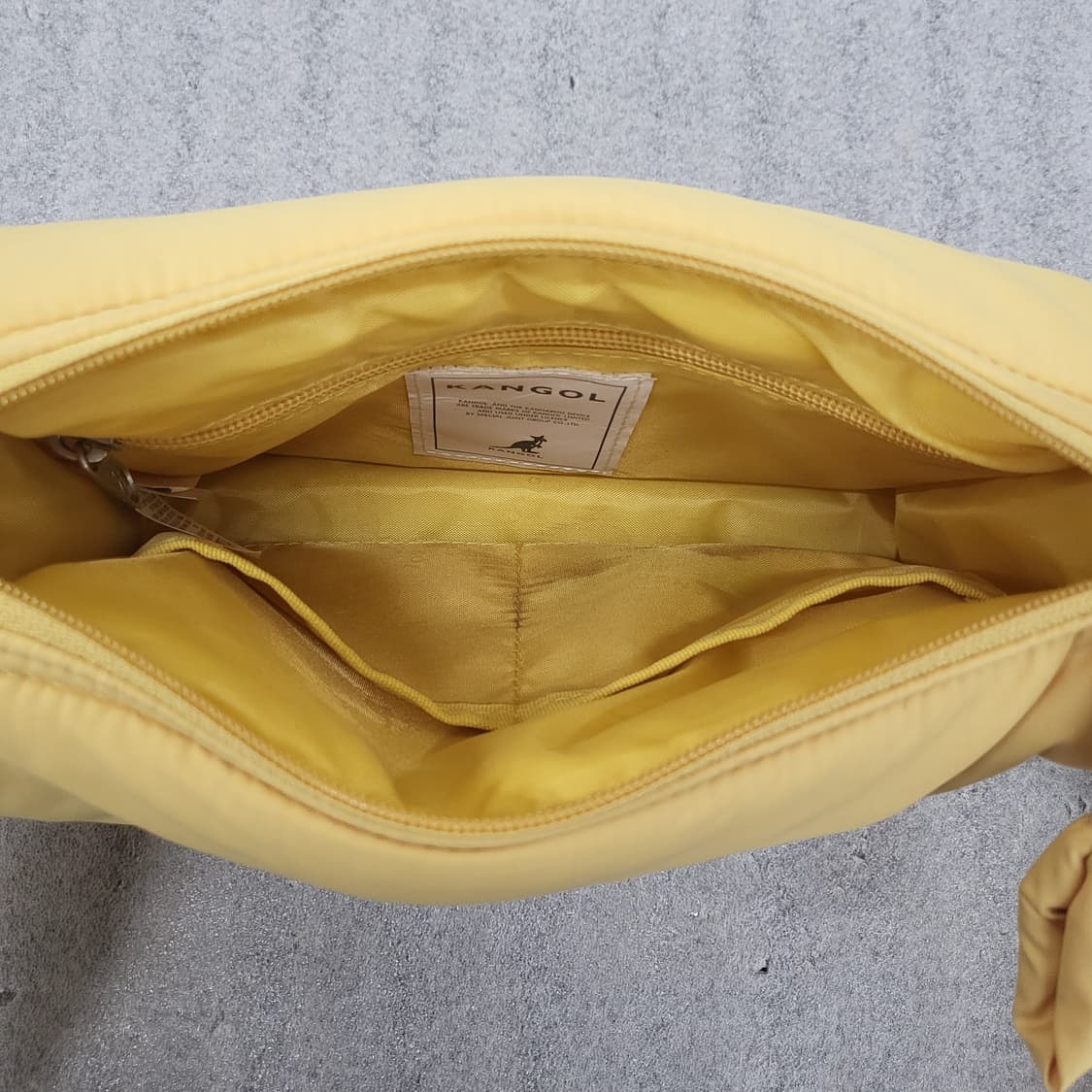 24년식 캉골 정품 푸퍼 크로스백 옐로우 상품이미지6
