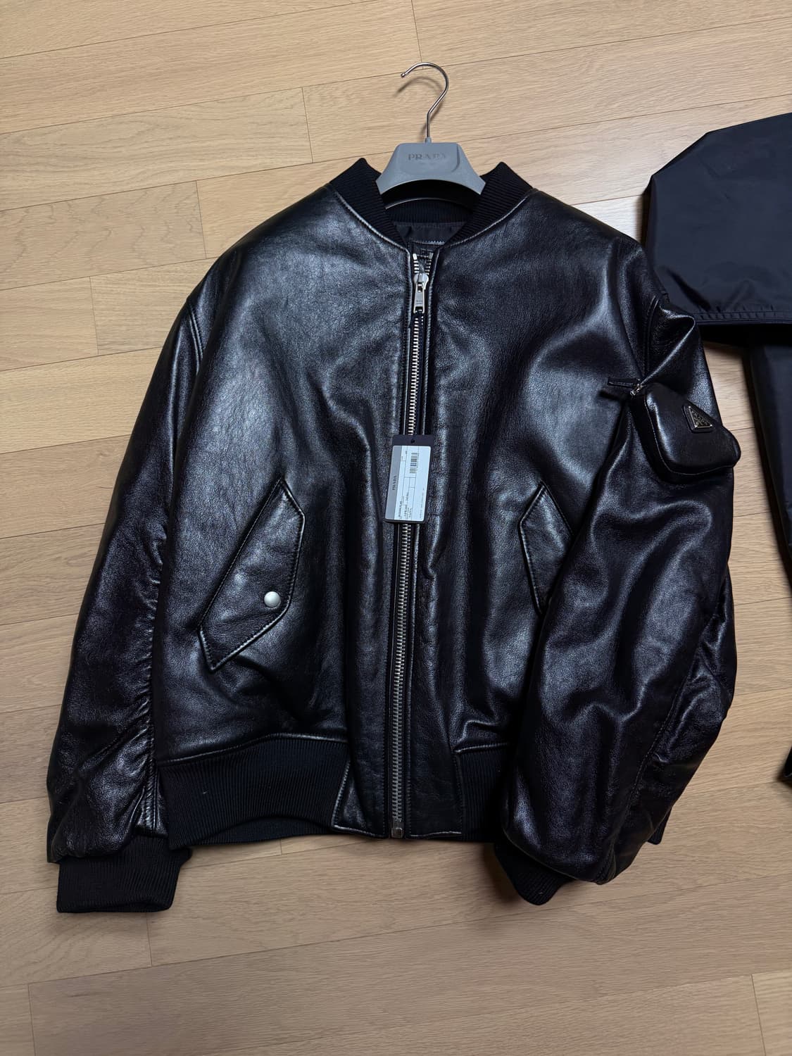 [48] 프라다 라프시몬스 나파레더 봄버 상품이미지1