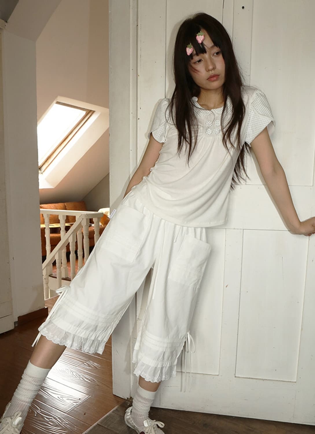 LACE-TRIMMED PLEATED BERMUDA IVORY 상품이미지4