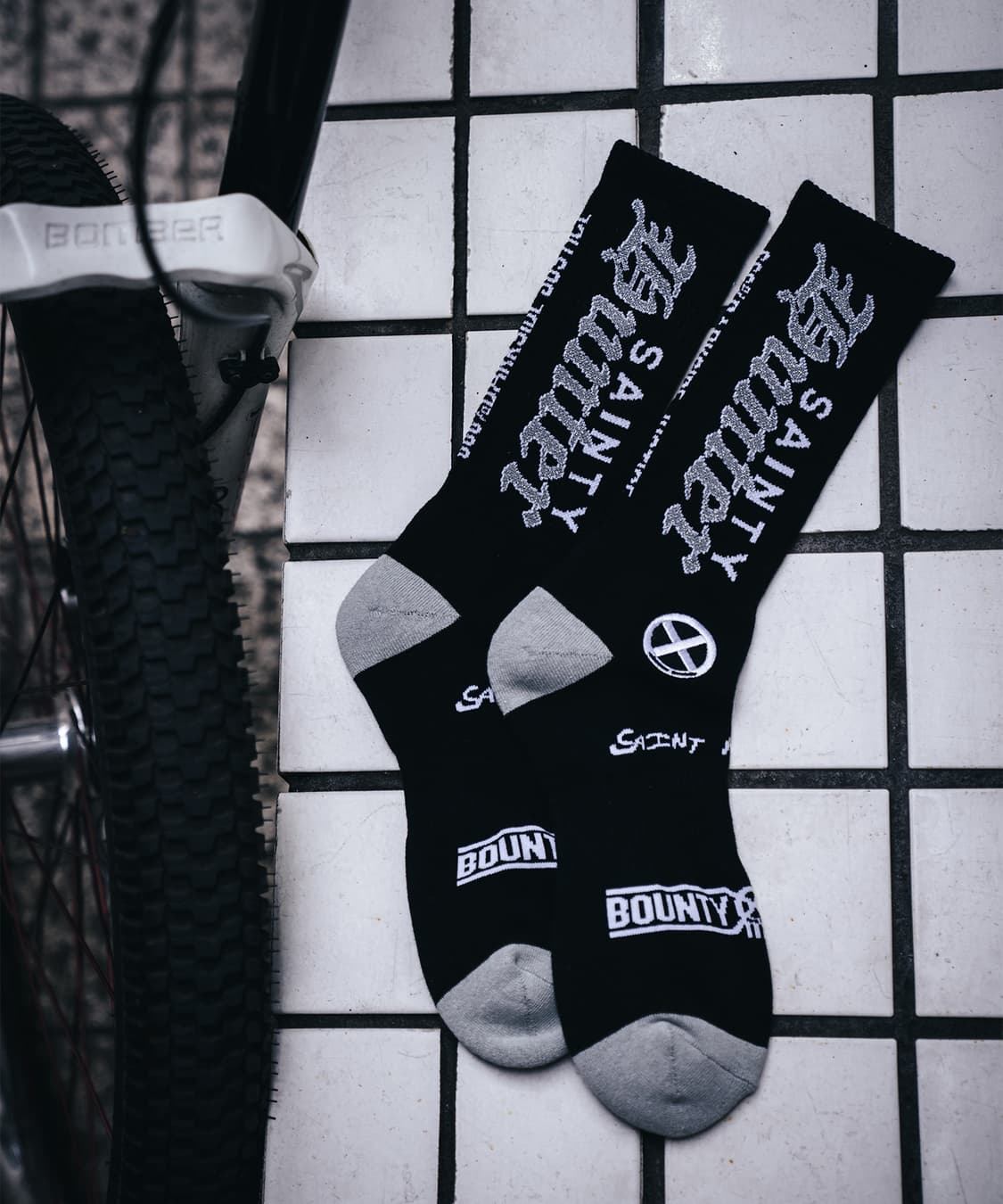 [새상품/F] 세인트미카엘 x 바운티헌터 삭스 양말 블랙 상품이미지4