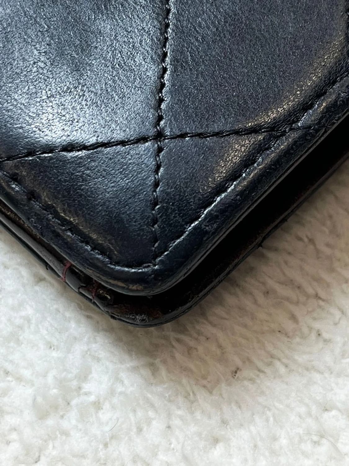 샤넬 클래식 퀼팅 램스킨 장지갑 A1663 상품이미지4