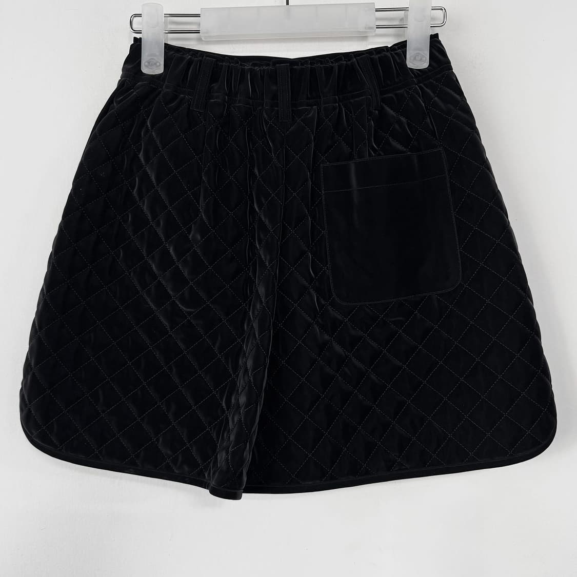 O2ND 오즈세컨 24 퀼티드 핀턱 숏 팬츠 상품이미지3