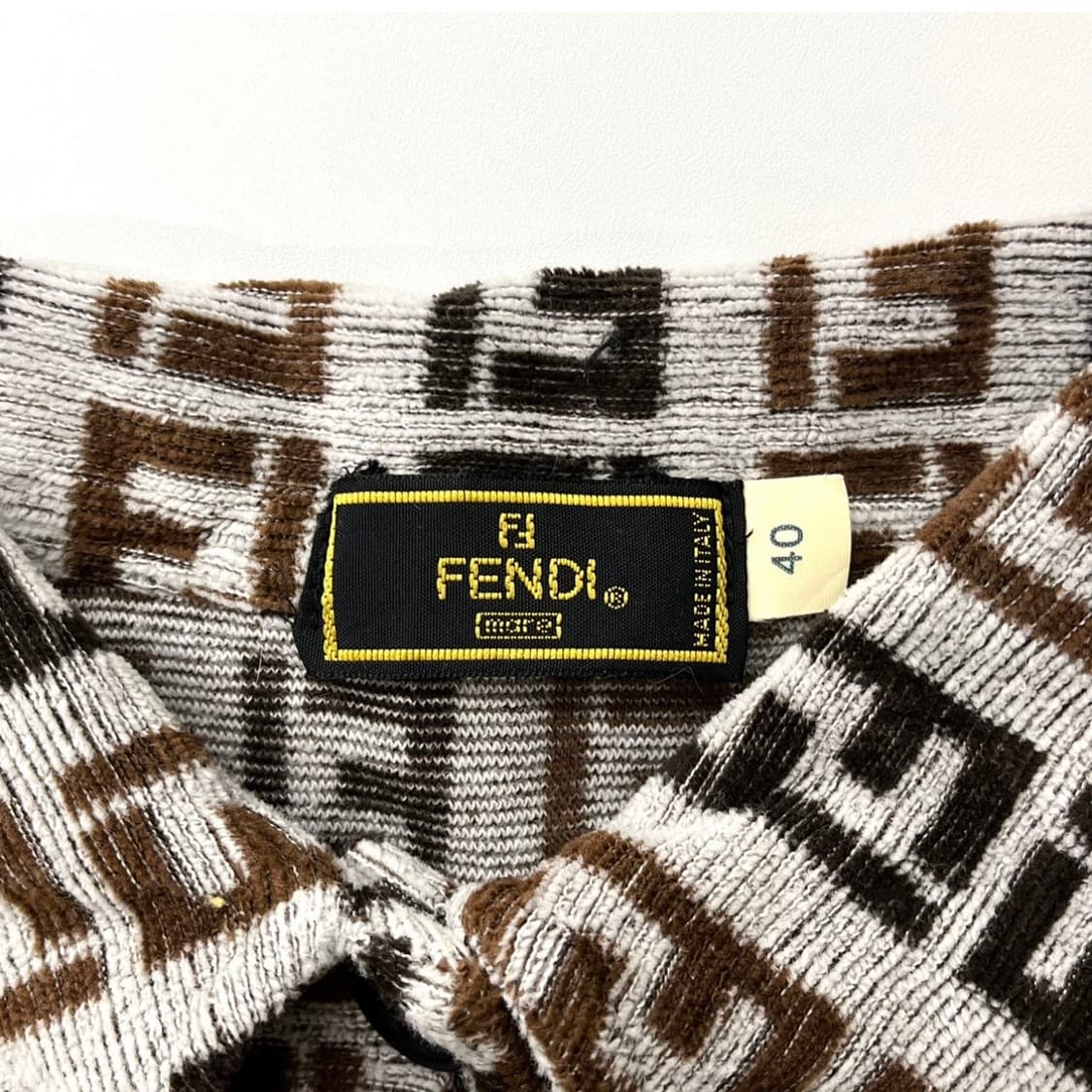 FENDI 펜디 90‘s 주카 패턴 카라 반팔티 상품이미지5