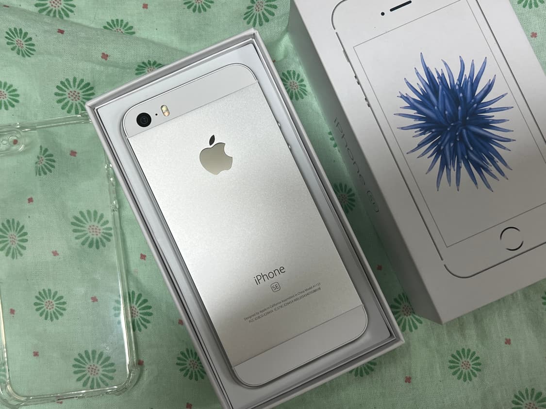 s급) 아이폰 se1 실버 128기가 판매 상품이미지1