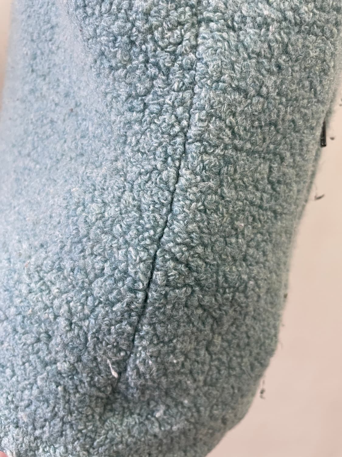 마이크제이콥스 플리스 베스트 J04095 상품이미지9