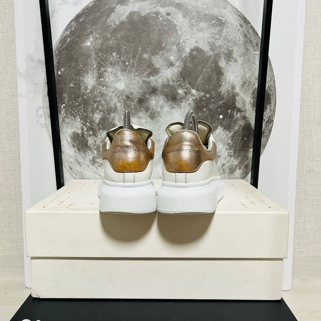 정품 35.5) 알렉산더 맥퀸 로즈골드 오버솔 스니커즈 상품이미지4