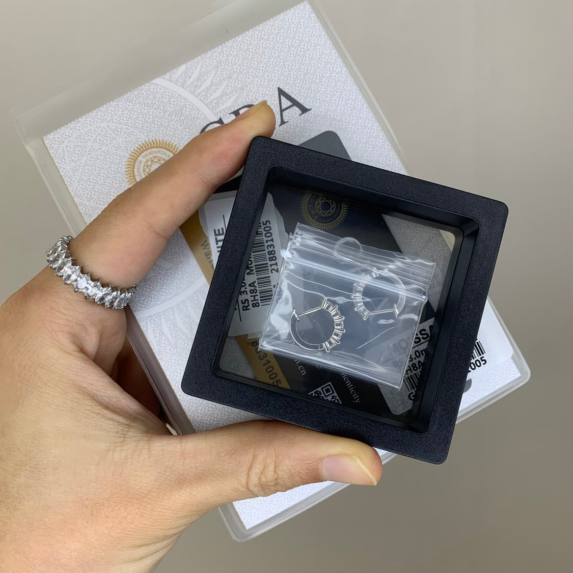 모이사나이트 1캐럿 파베세팅 링 귀걸이 실버925 GRA보증서 포함 상품이미지5