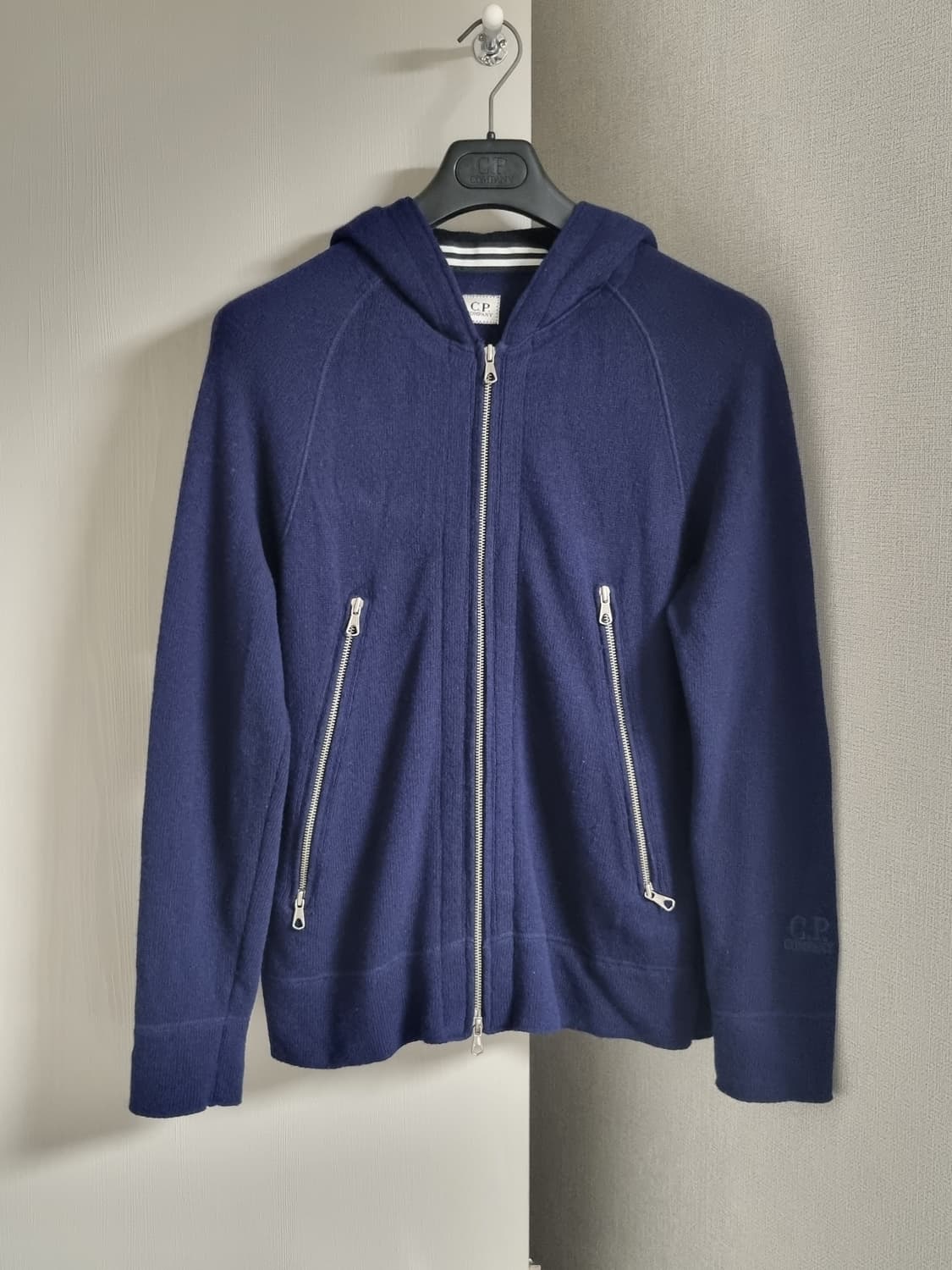 cp컴퍼니 고글 니트집업 상품이미지1